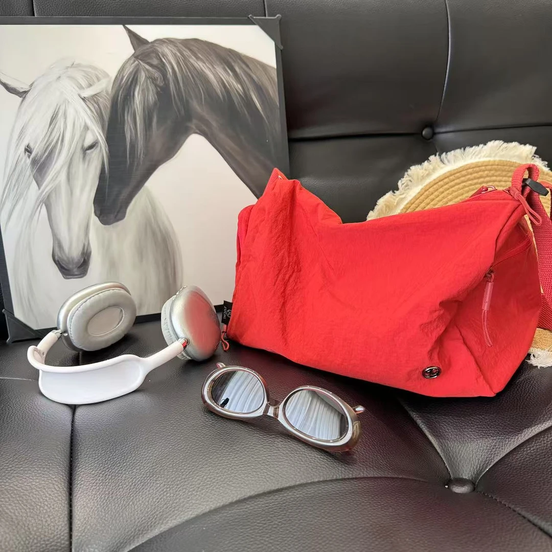 韩版简约耐刮单肩包百搭单根单肩斜跨简约风休闲布包