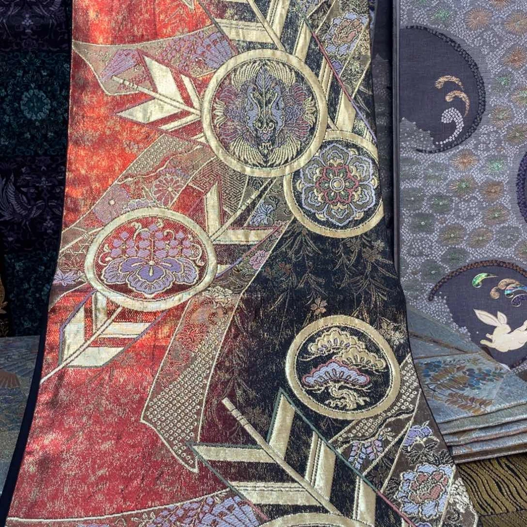 织绣织锦等多种工艺