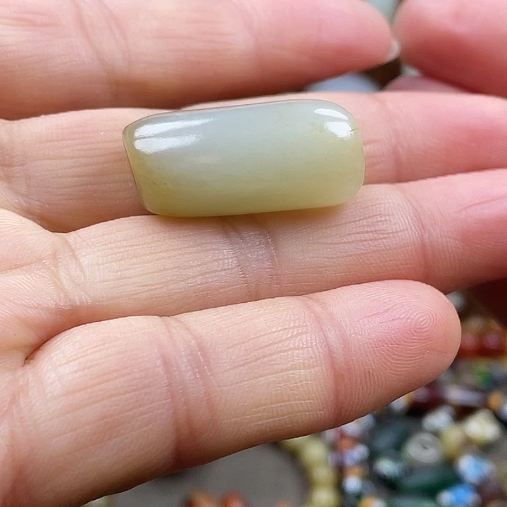 毒***刚和田玉未镶嵌颈饰