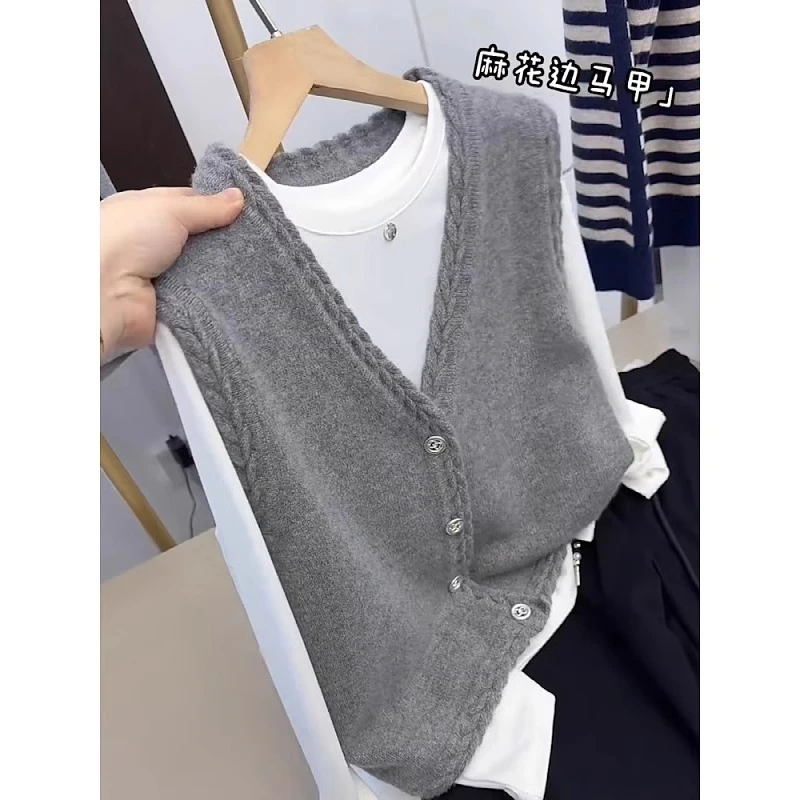 韩系气质麻花边v领针织马甲开衫女2025春秋新款叠穿外搭休闲上衣