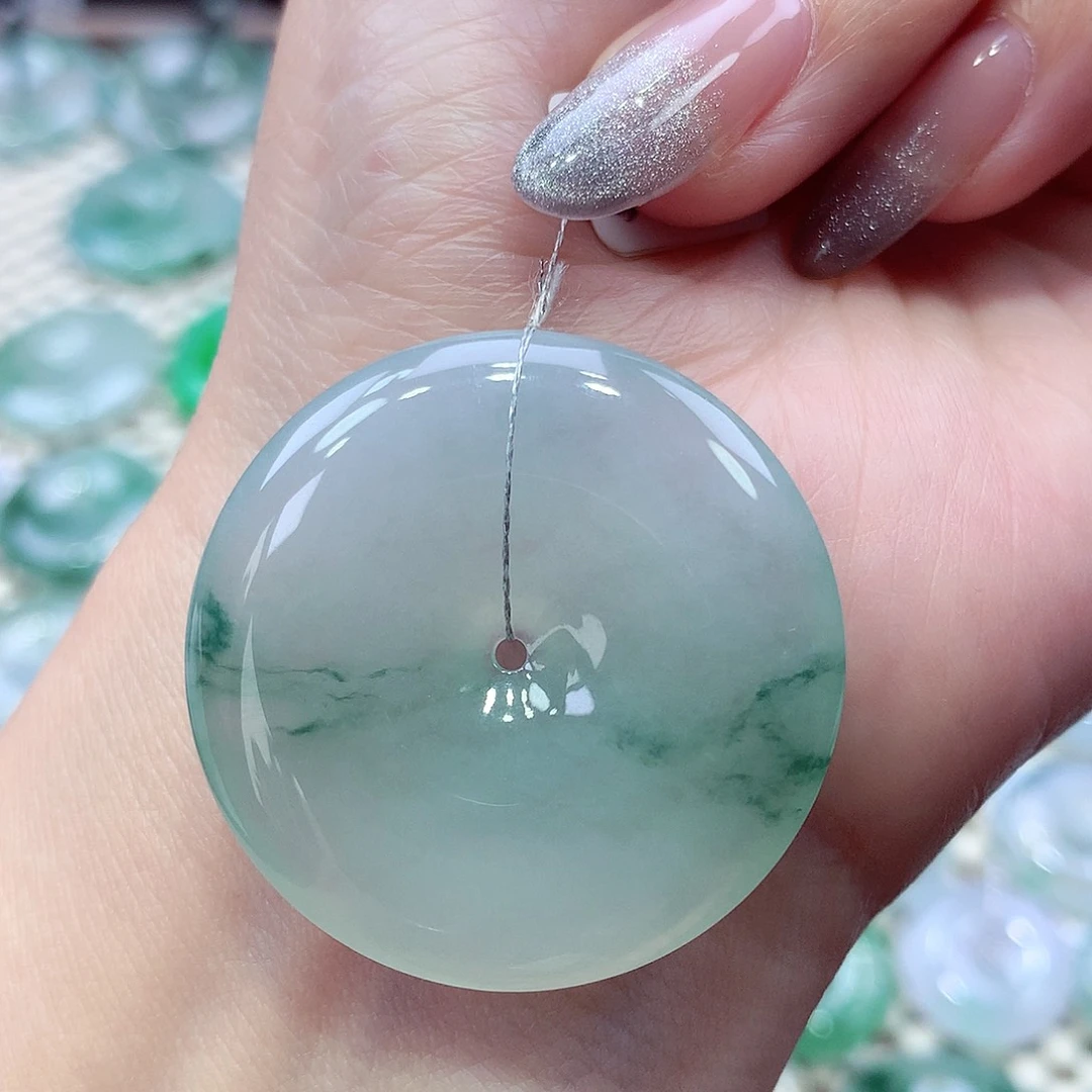 翡翠未镶嵌颈饰编号14。 35-6mm