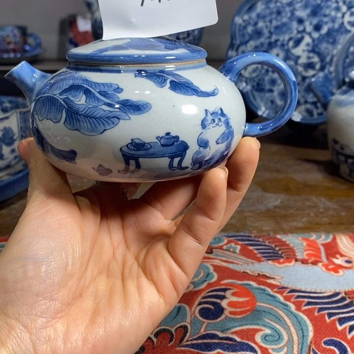 青花瓷景德镇手绘芭蕉小猫茶壶