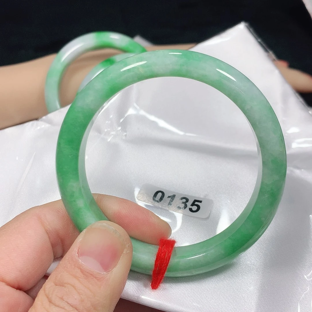 翡翠手镯未镶嵌天然缅甸翡翠手镯A货