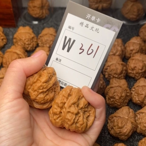 吊坠桃核我是第一百41