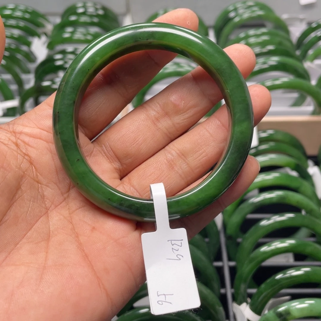 和田玉（碧玉）未镶嵌手镯瑕疵款特漏