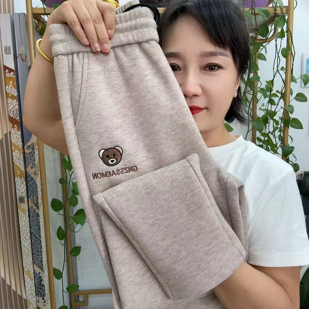 03511加厚高腰显瘦刺绣小熊女士哈伦休闲女裤