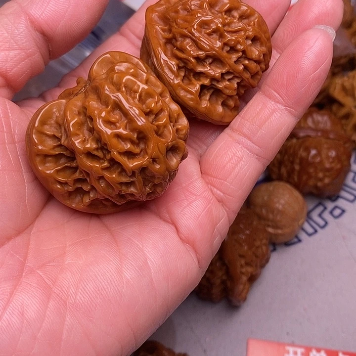 小***乐吊坠文玩核桃宫灯