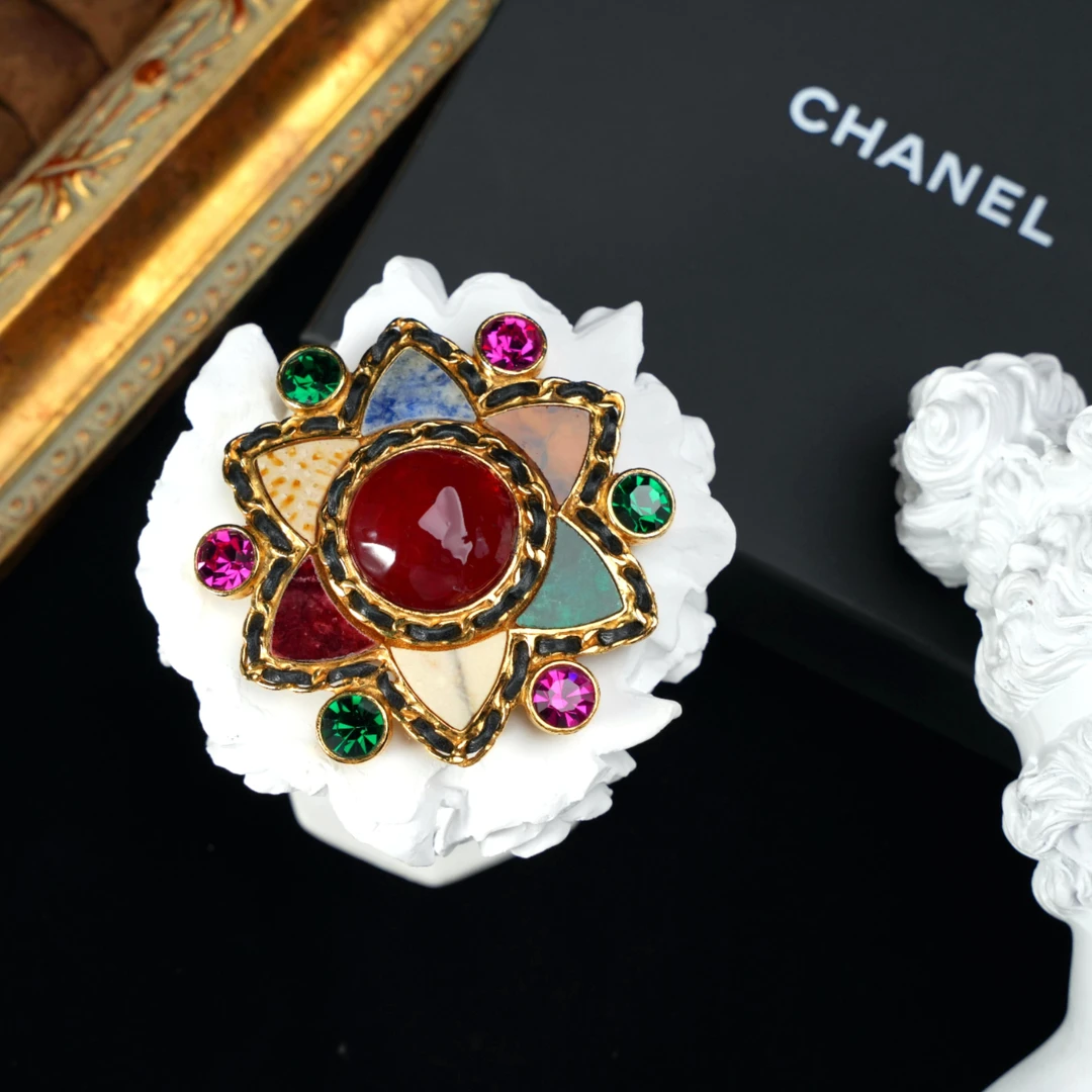 95新 Chanel/香奈儿 柚礼中古/香奈儿六芒星琉璃皮穿胸针Lz411142
