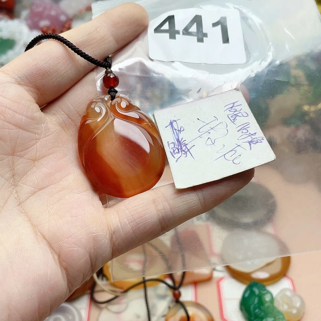 合金颈饰玛瑙/玉髓静**开