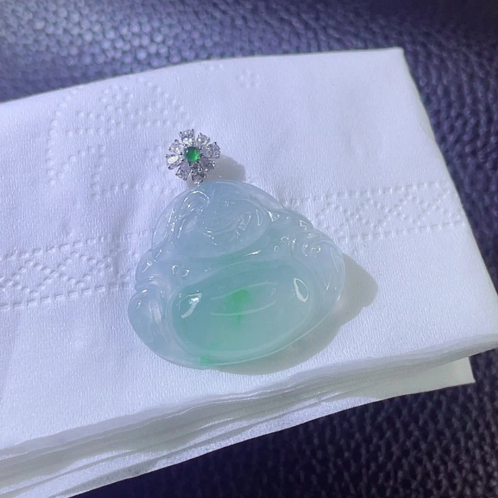 翡翠颈饰18K金镶嵌翡翠