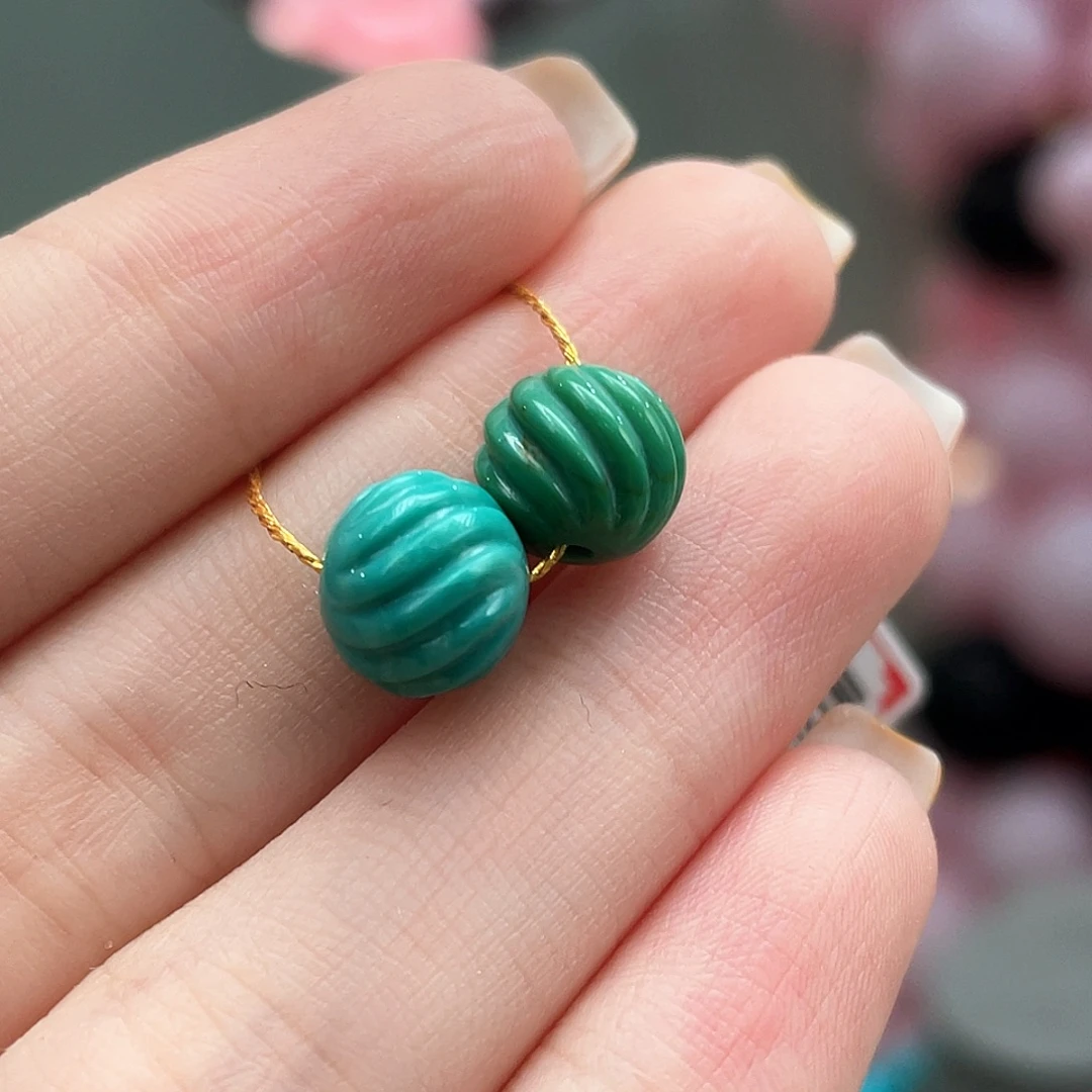 绿松石未镶嵌颈饰