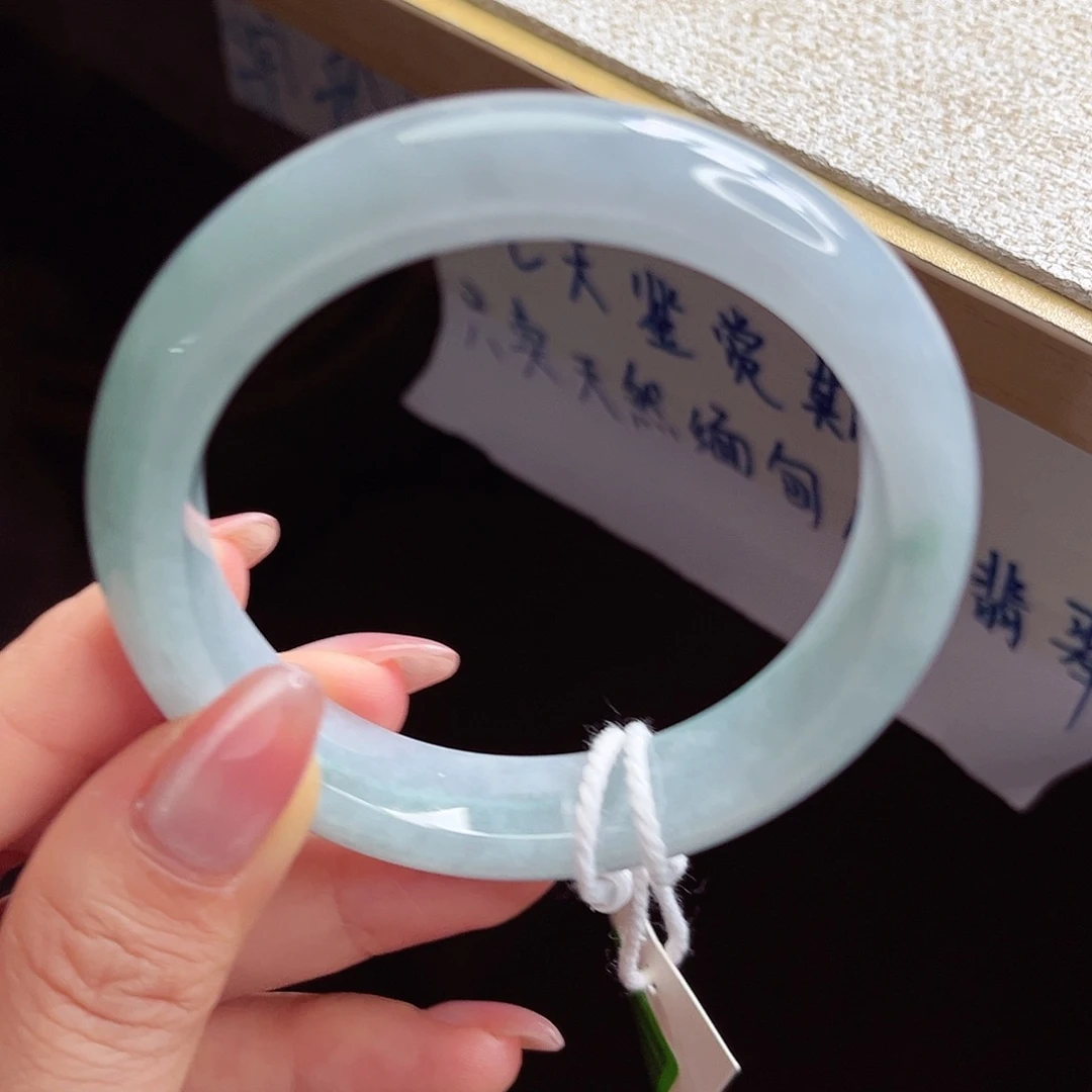翡翠未镶嵌手镯手镯