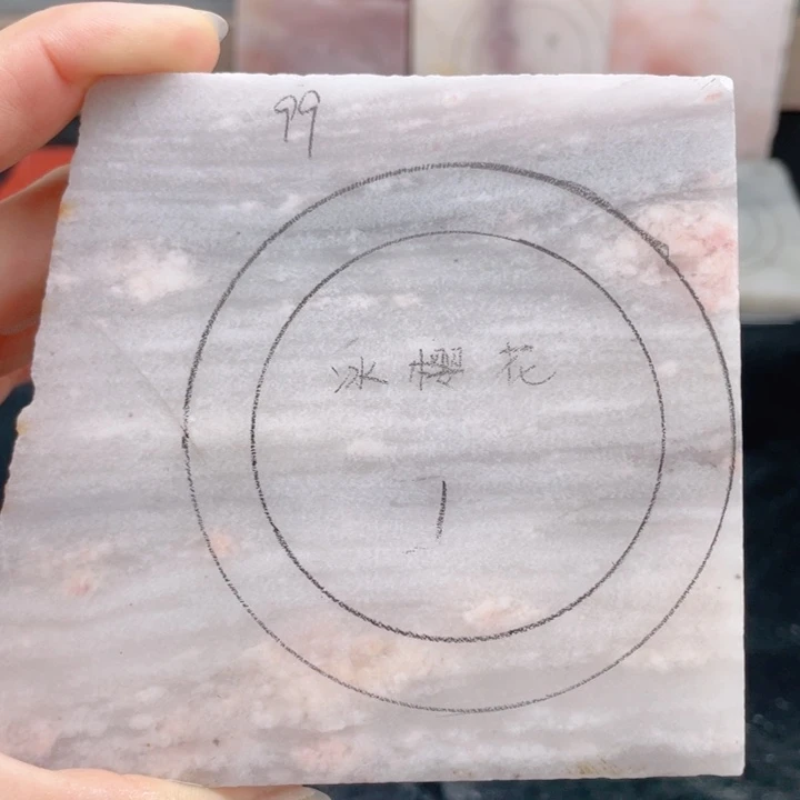 石英质玉未镶嵌手镯定制