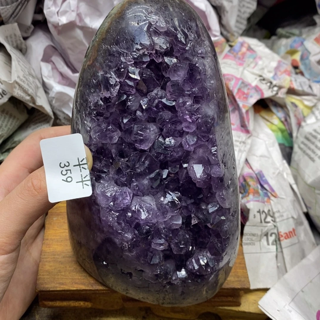 紫晶乌拉圭未镶嵌