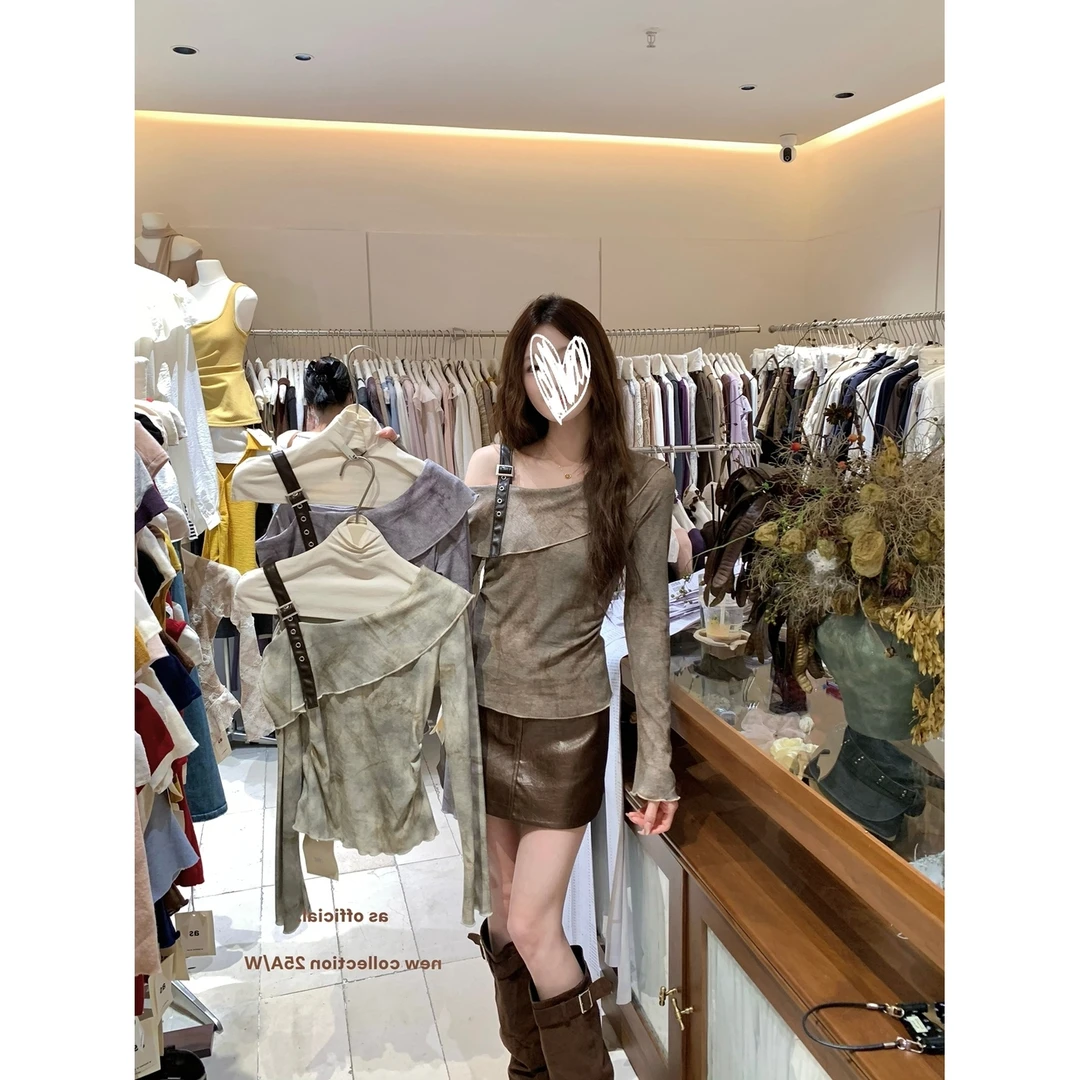 扎染斜肩皮带扣设计感小衫女春秋2025新款辣妹修身百搭显瘦上衣
