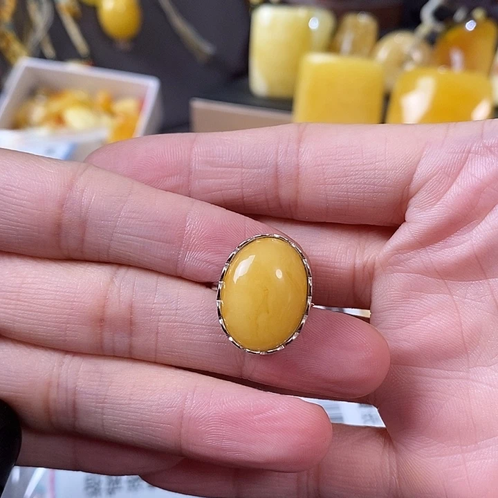 琥珀未镶嵌裸石戒指