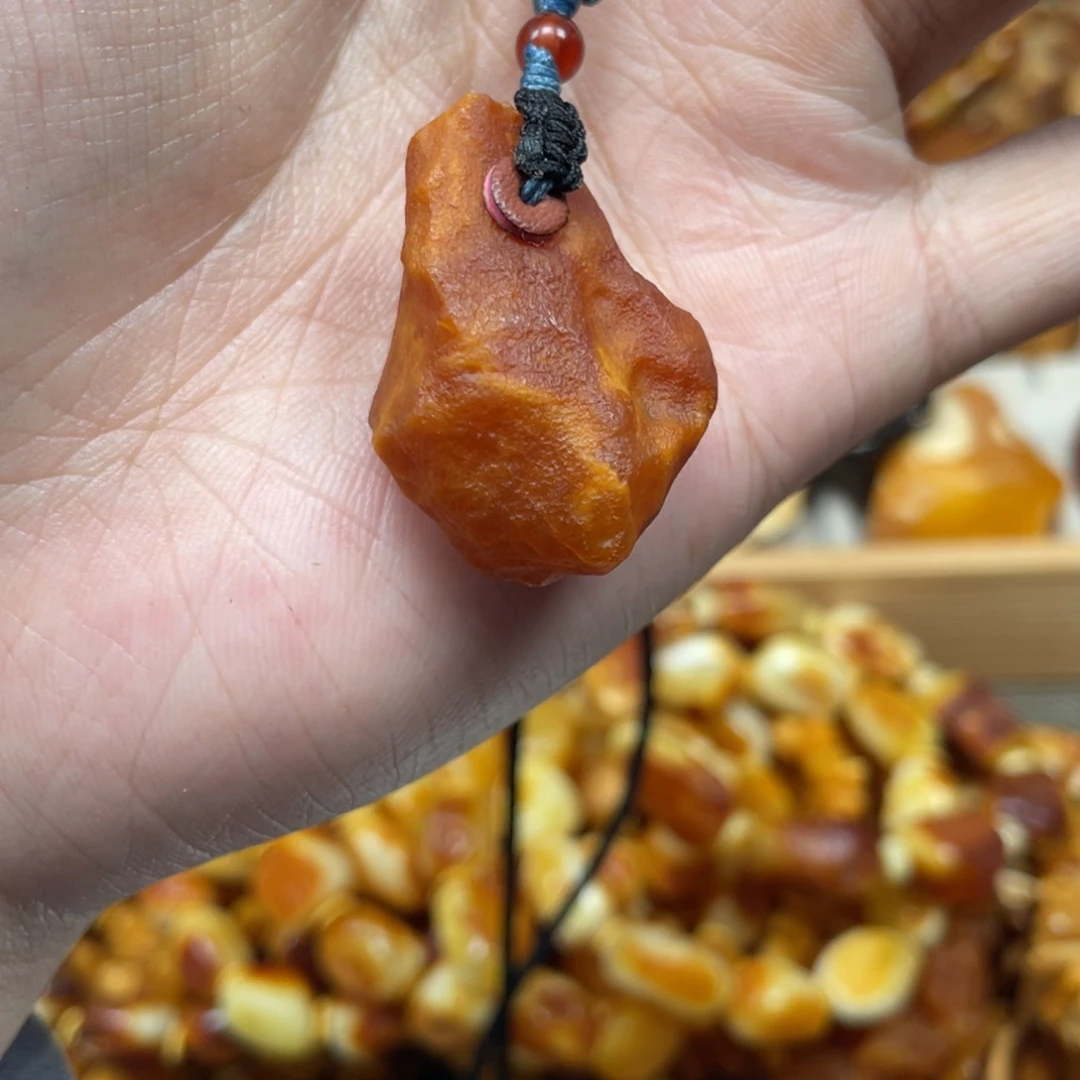 琥珀珠宝奇石未镶嵌