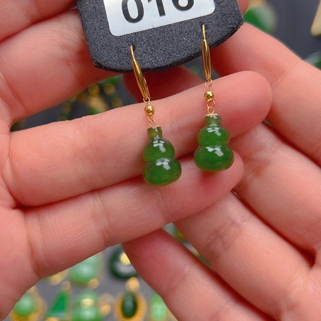 和田玉18K金镶嵌耳饰