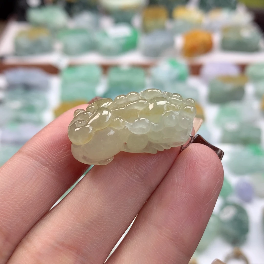 翡翠未镶嵌颈饰翡翠貔貅11