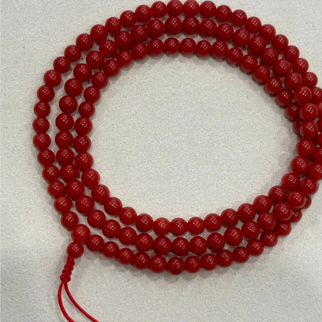 纯天然红珊瑚尺寸4.3mm左右三圈手链