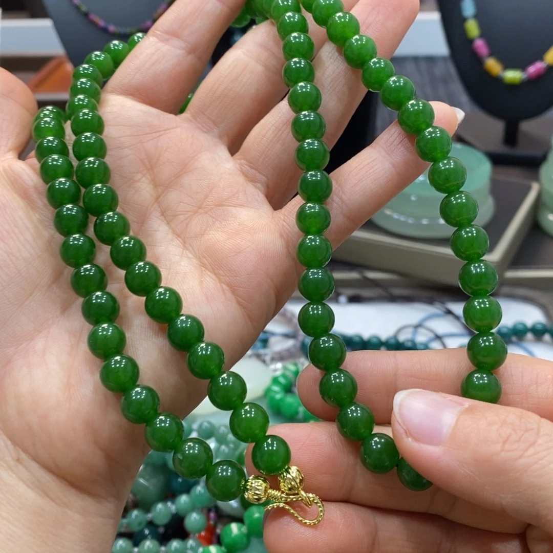 石英岩玉未镶嵌颈饰