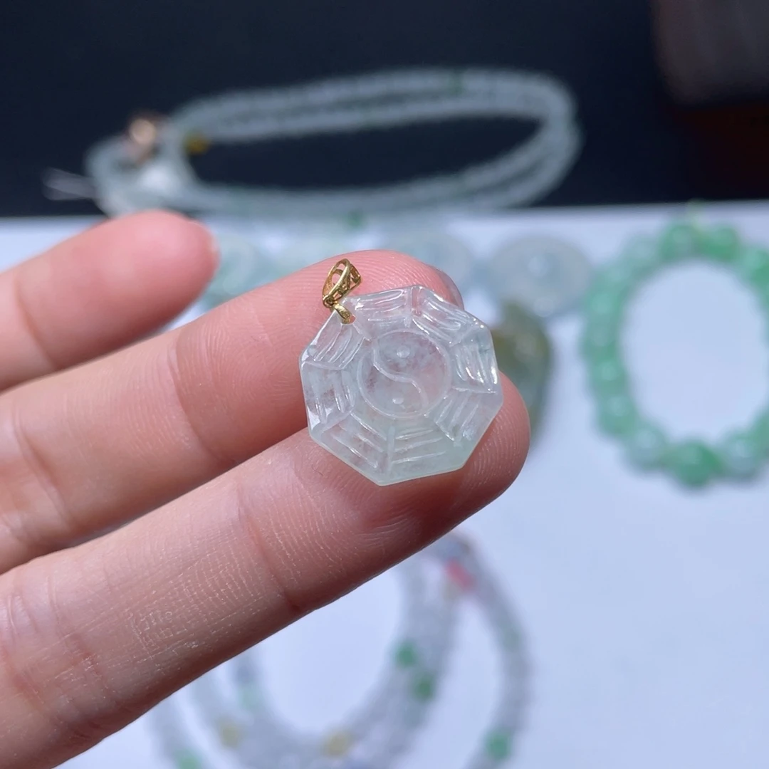 翡翠耳饰18K金镶嵌吊坠