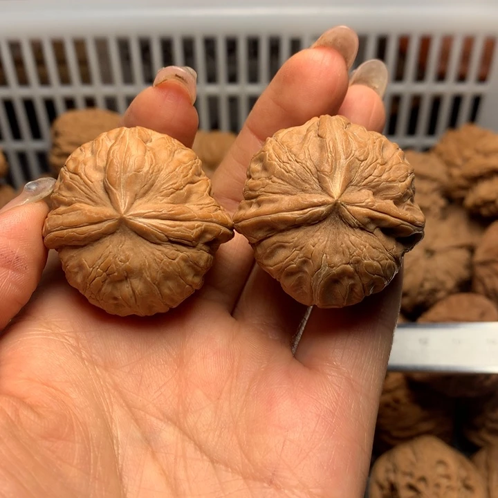 闪***电把件文玩核桃核桃