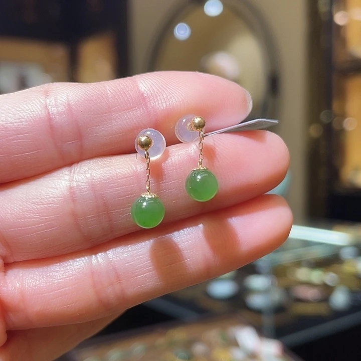 18K金镶嵌和田玉耳饰6.mm