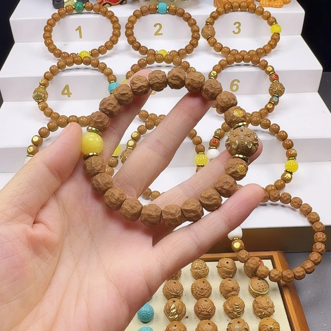 小***。吊坠猴头核桃猴头手串