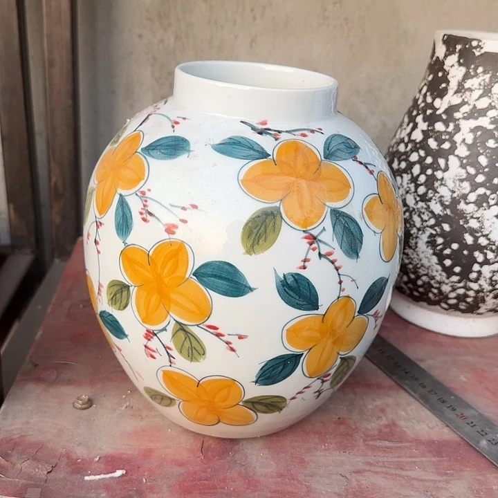 微瑕景德镇手工陶瓷花瓶