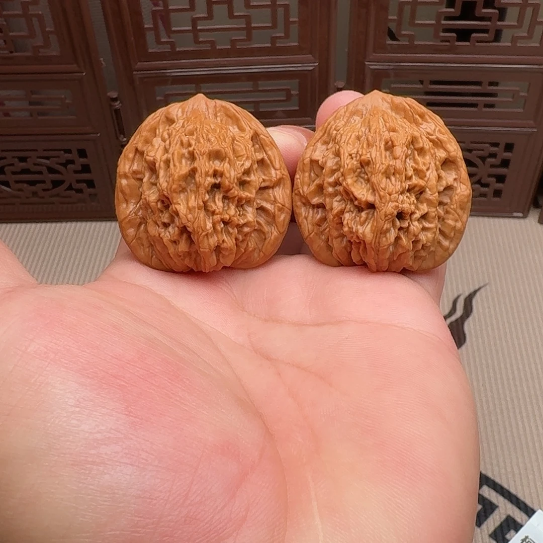 文玩核桃把件43尺麦穗虎头