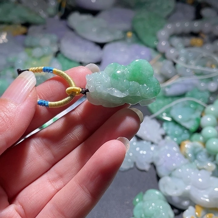 颈饰未镶嵌翡翠天