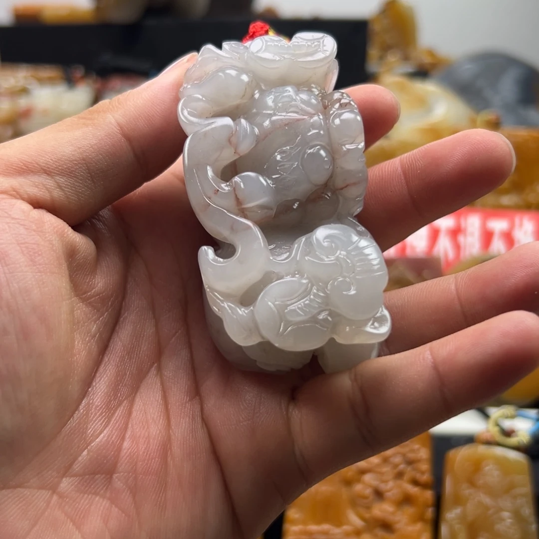 石英质玉（黄龙玉）未镶嵌黄龙玉