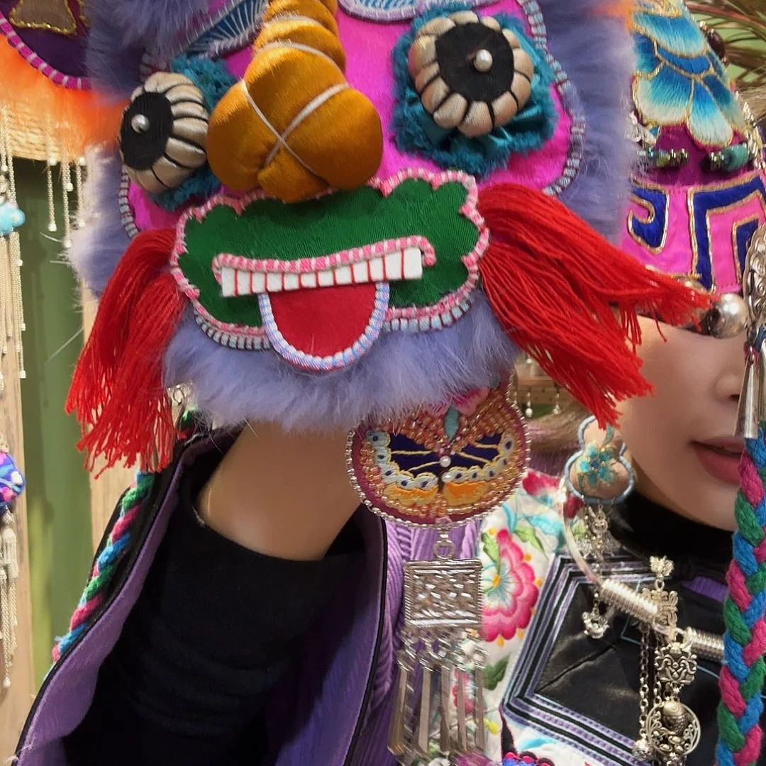 泽***…帽子。吊坠。