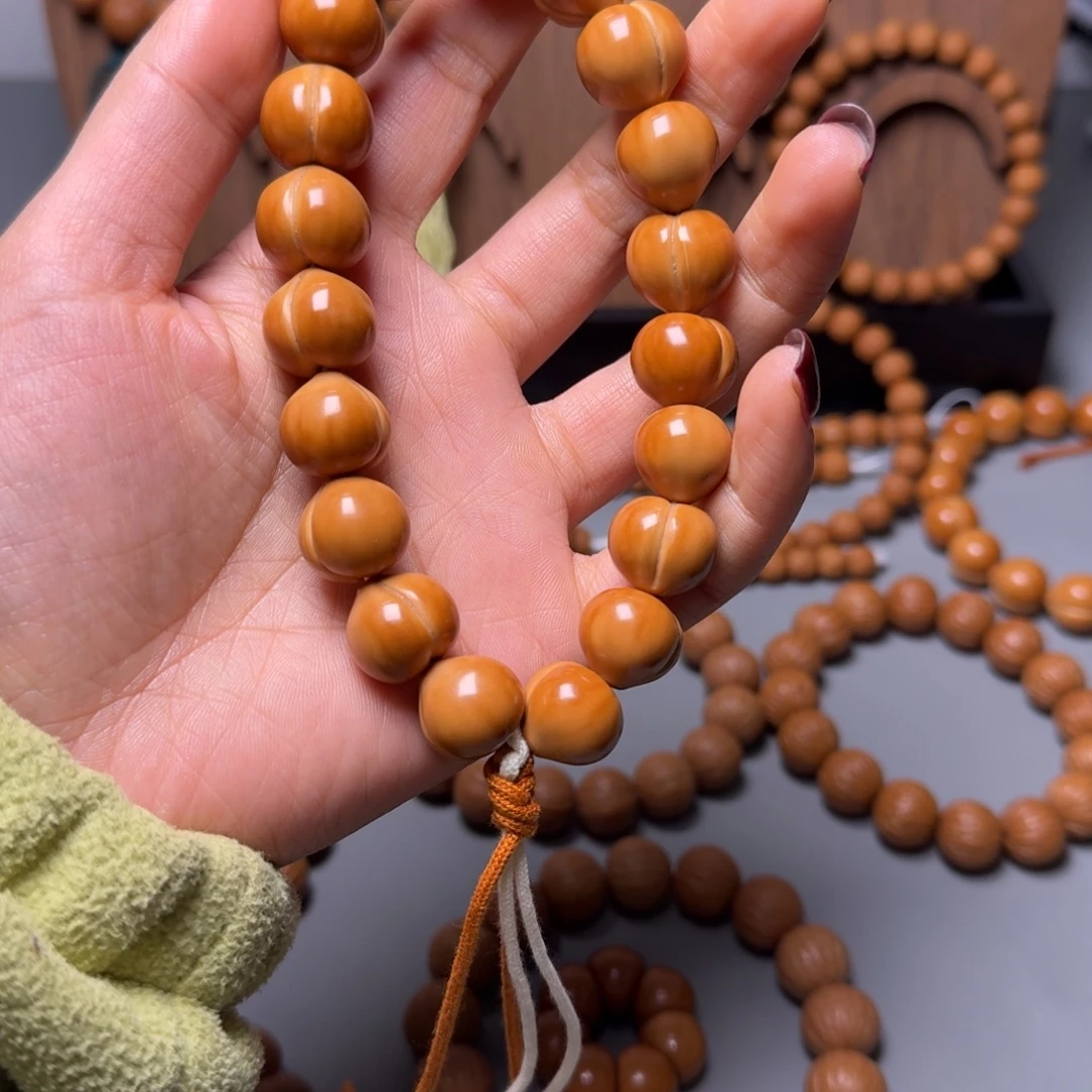 吊坠猴头核桃柯基臀屁桃聚宝盆材质