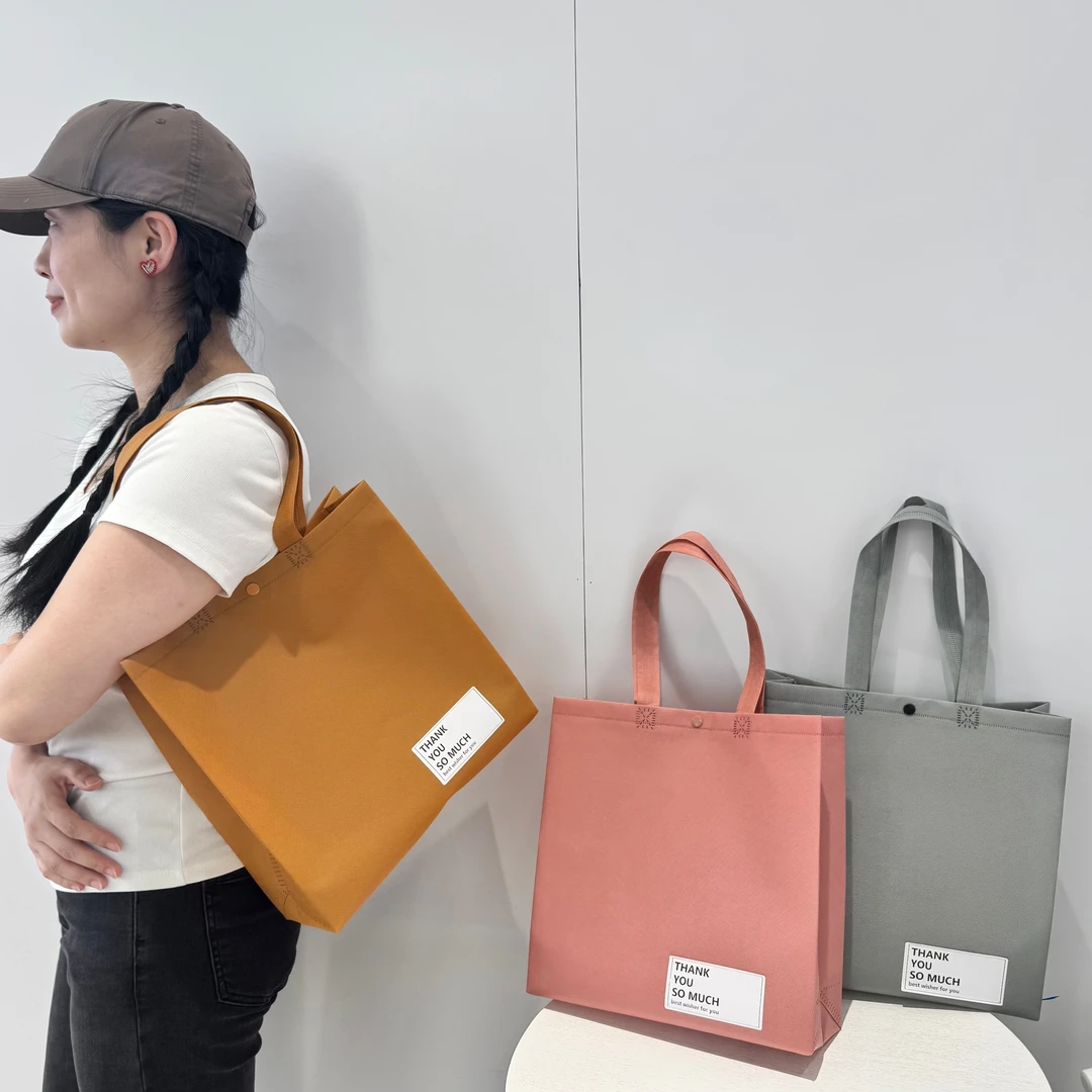 韩系带暗扣无纺布袋手提袋定制logo环保袋加厚礼品袋女装店包装袋