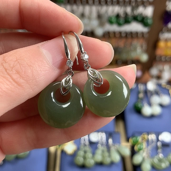 和田玉银S925镶嵌耳饰平安扣17.4左右湖水绿