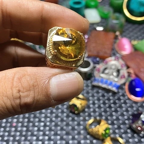 瓷片瓷器紫砂壶摆件