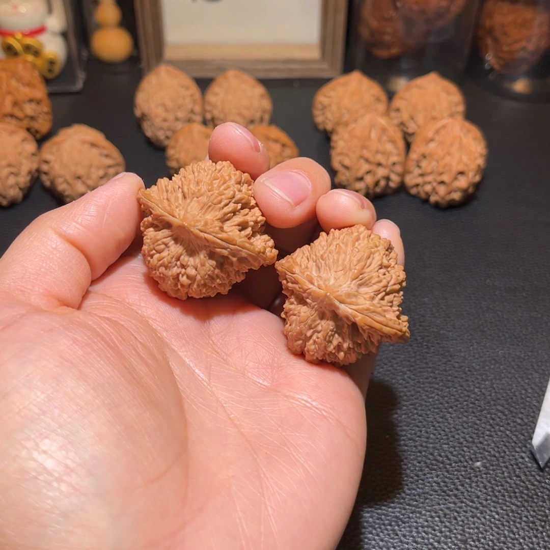 李***言把件文玩核桃满天星38