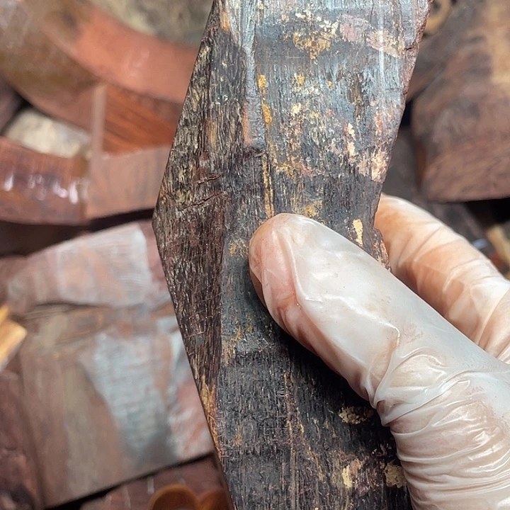 张***梁木印度小叶紫檀木