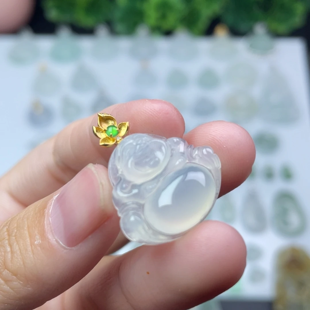 翡翠18K金镶嵌颈饰