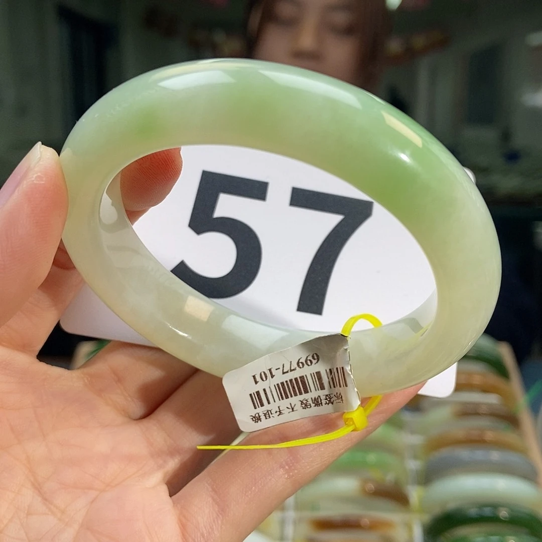 和田玉手镯未镶嵌结构