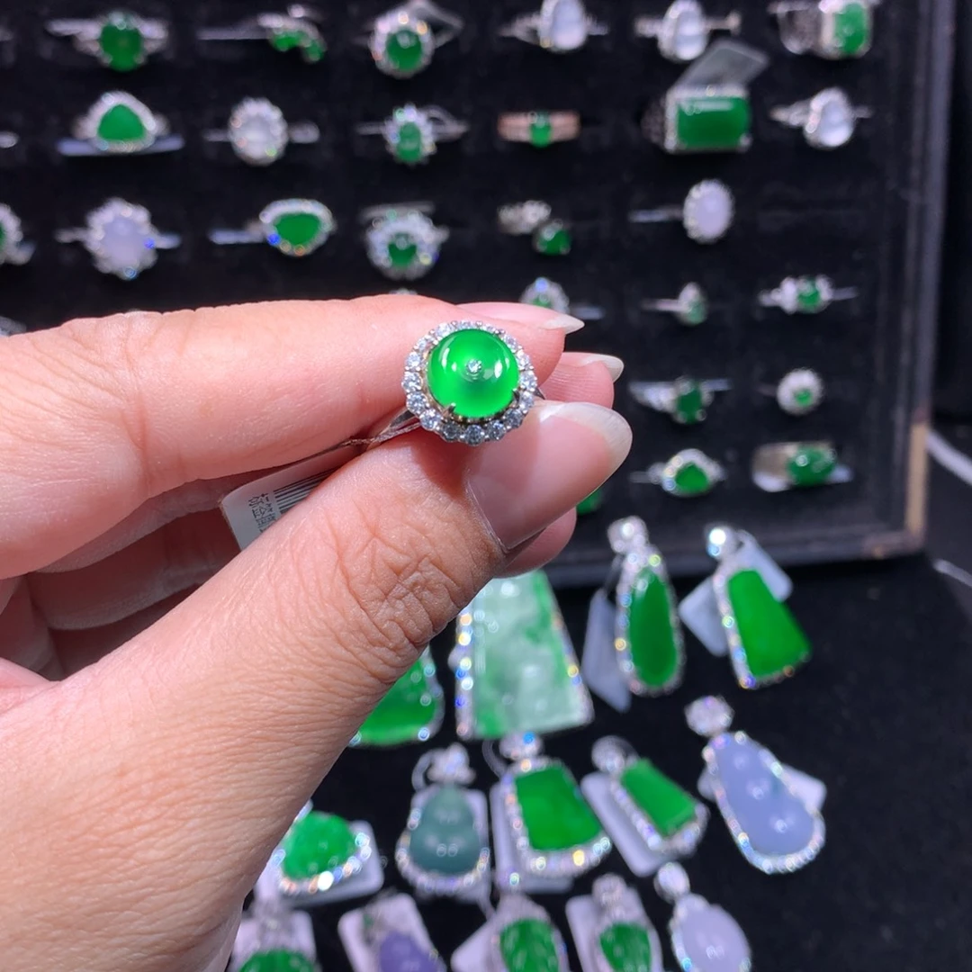 翡翠银S925镶嵌颈饰翡翠