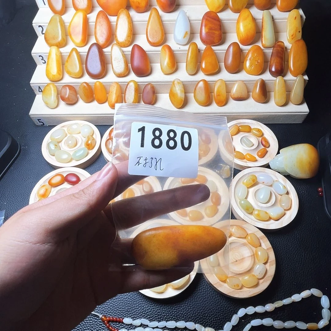 和田玉未镶嵌颈饰四*