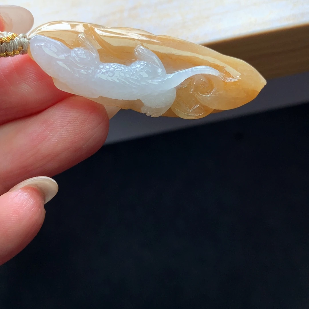 翡翠未镶嵌颈饰吊坠