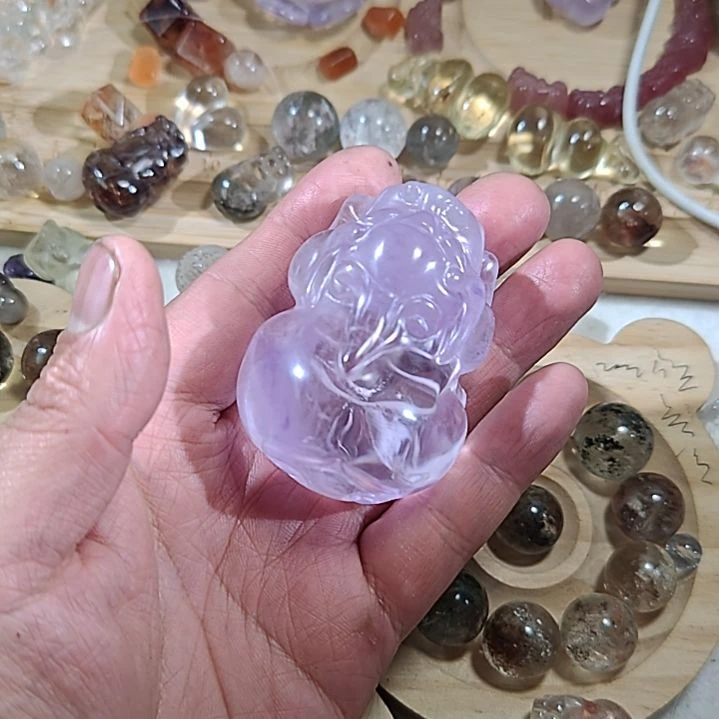 钱***君颈饰水晶未镶嵌水晶