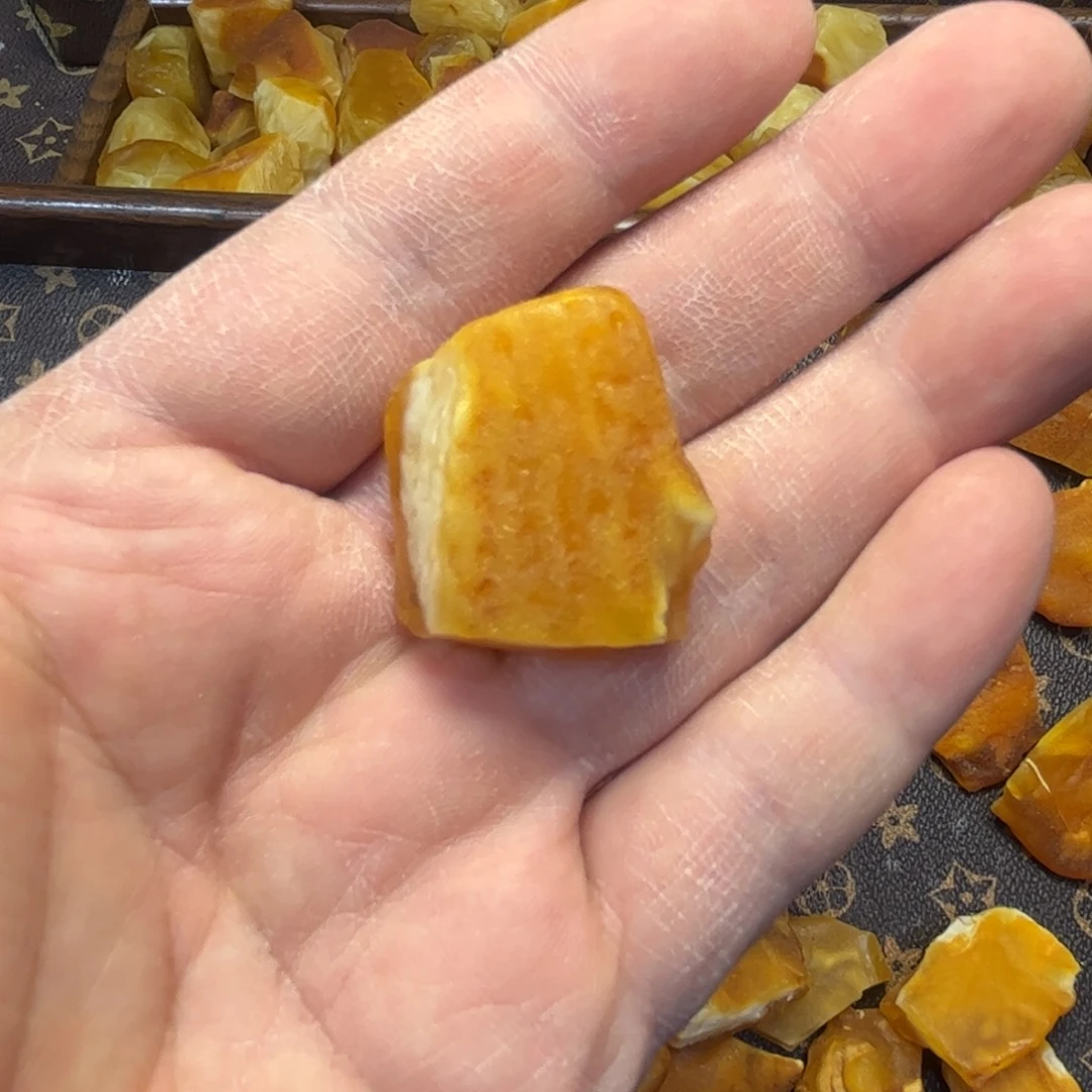 定制琥珀未镶嵌小*方牌