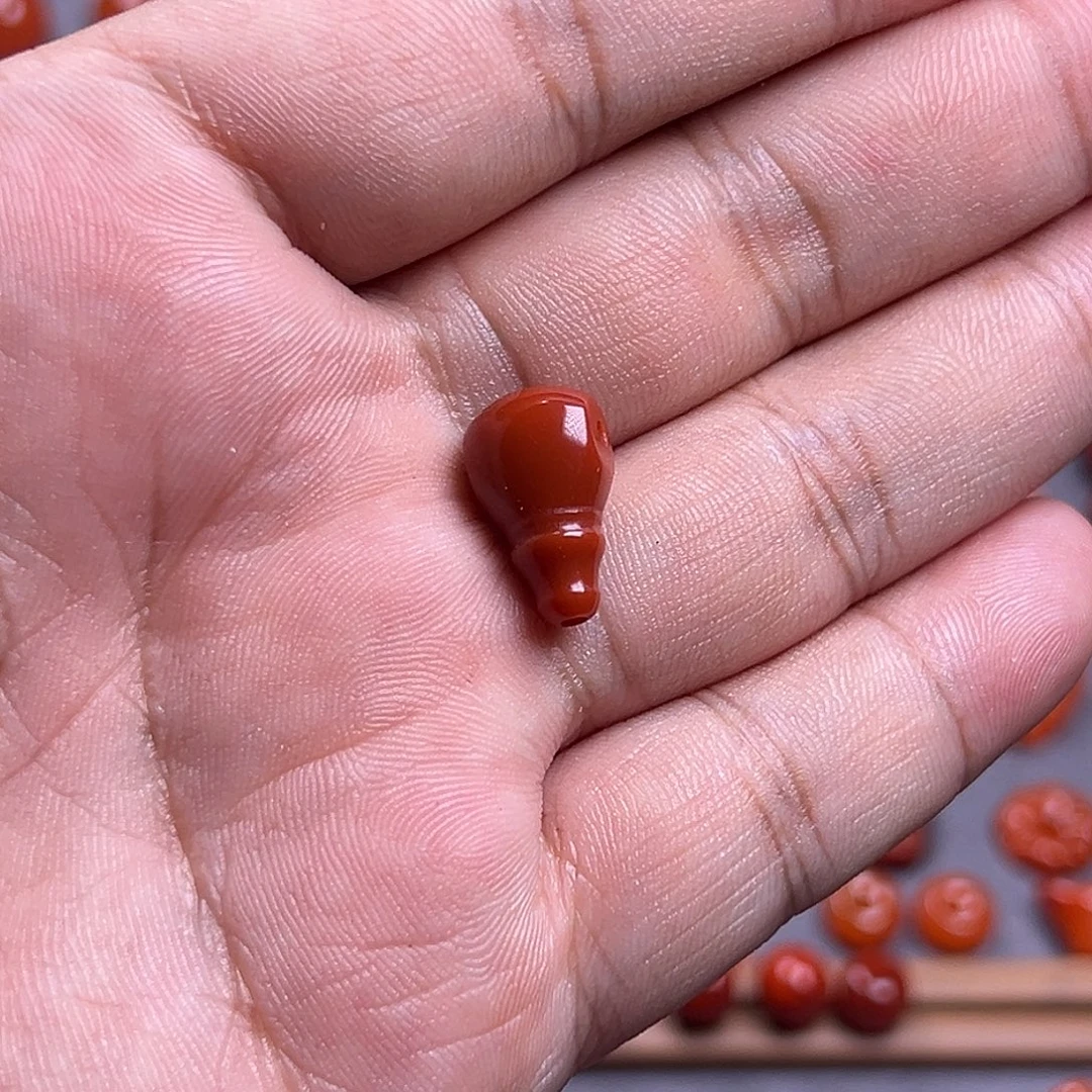 昇***未镶嵌南红玛瑙珠宝奇石
