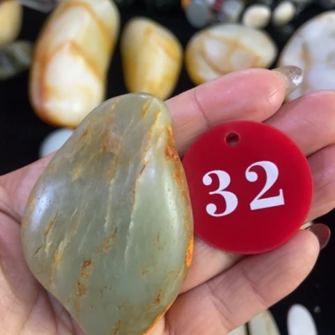 和田玉（糖玉）未镶嵌挂件