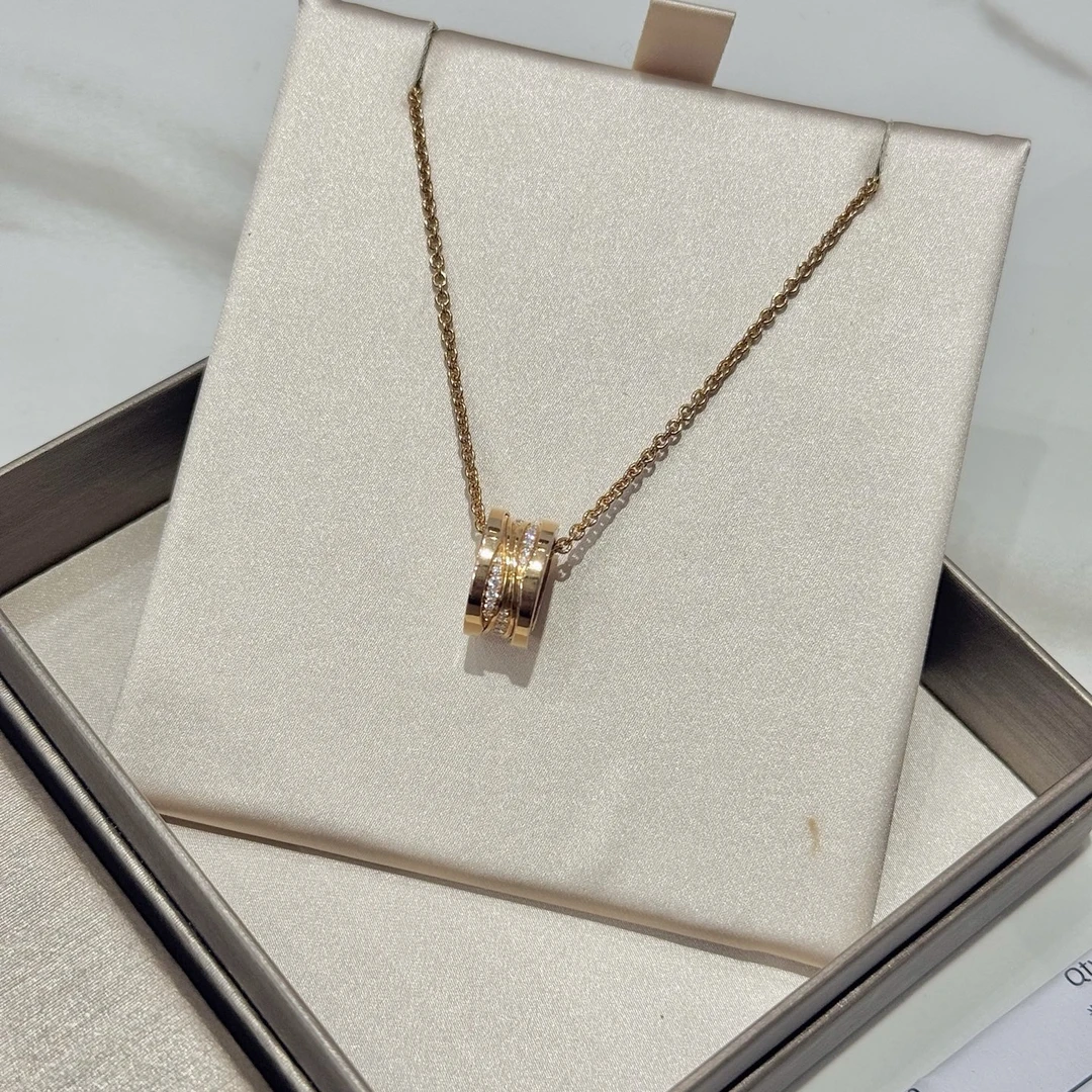 95新 BVLGARI/宝格丽 玫瑰金中间钻弹簧项链/二奢